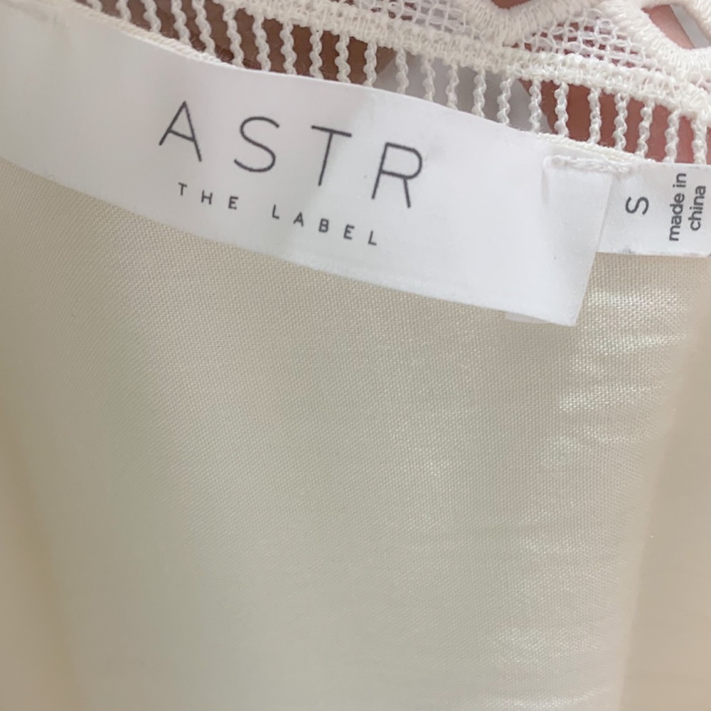 ASTR the Label Ivory Mini Shift Dress - Picture 8 of 10